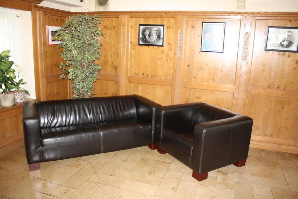 Hotel St. Hubertus Wallmerod Екстериор снимка